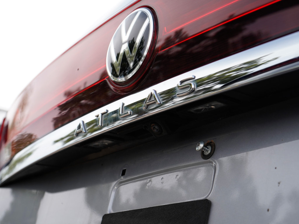 Used 2024 Volkswagen Atlas SE FWD image 17