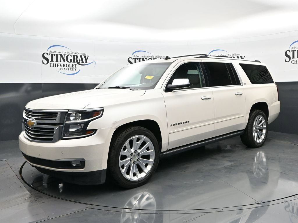 Used 2015 Chevrolet Suburban LTZ RWD image 3