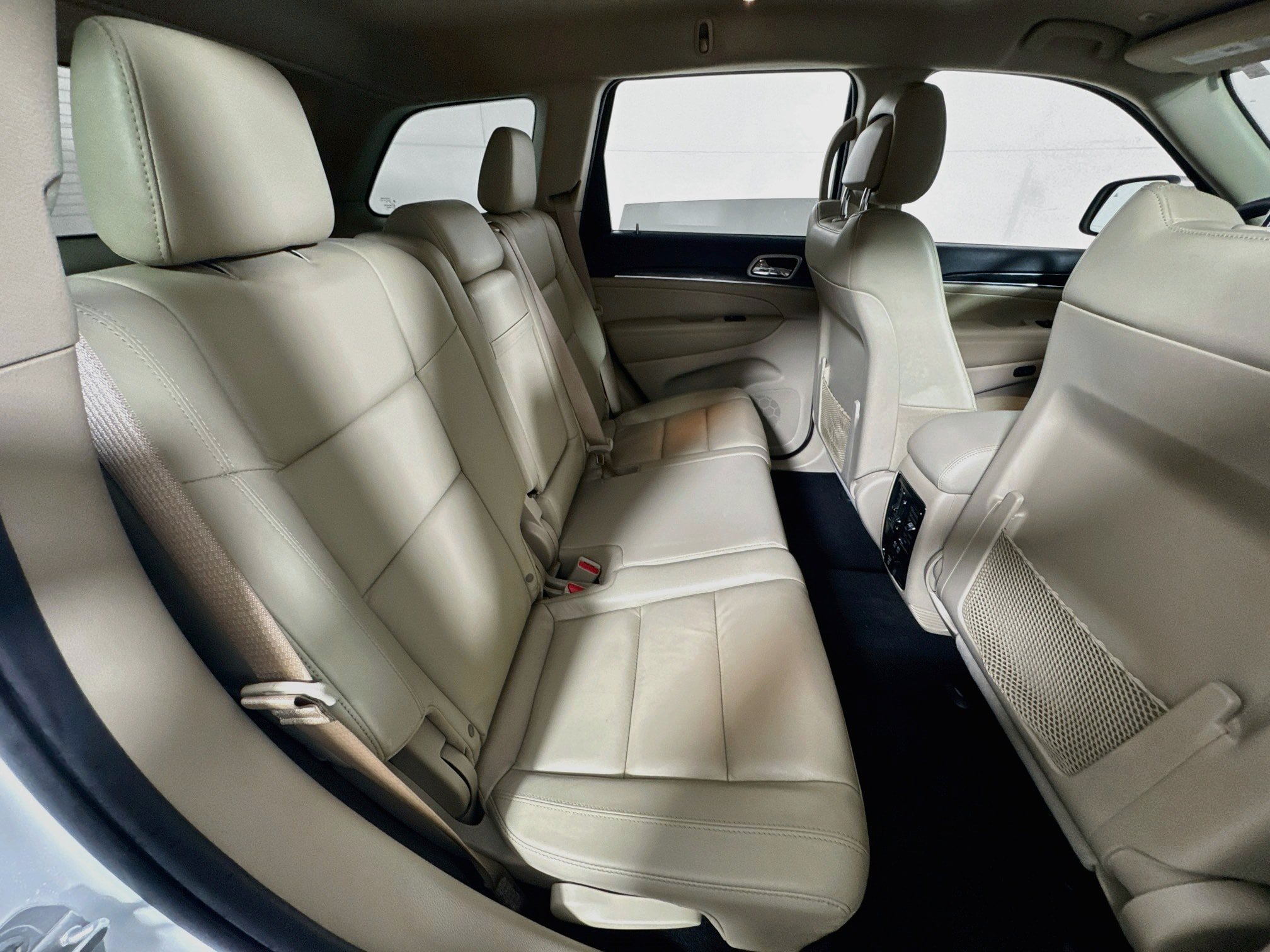 Used 2019 Jeep Grand Cherokee Limited AWD/4WD image 23