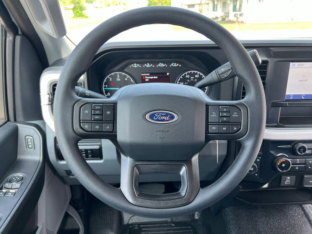 New 2025 Ford F550 4x4 Regular Cab Super Duty w/ XL Chrome Package image 30