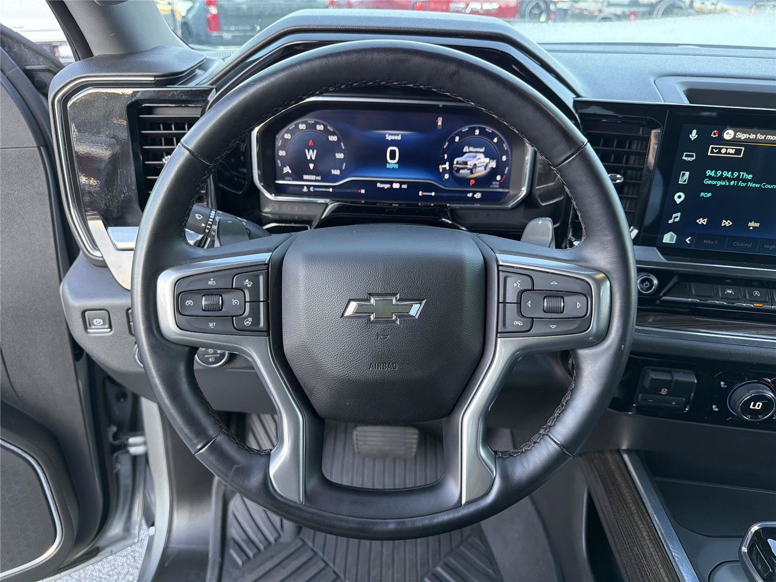 Used 2025 Chevrolet Silverado 1500 LT Trail Boss w/ Convenience Package II AWD/4WD image 22