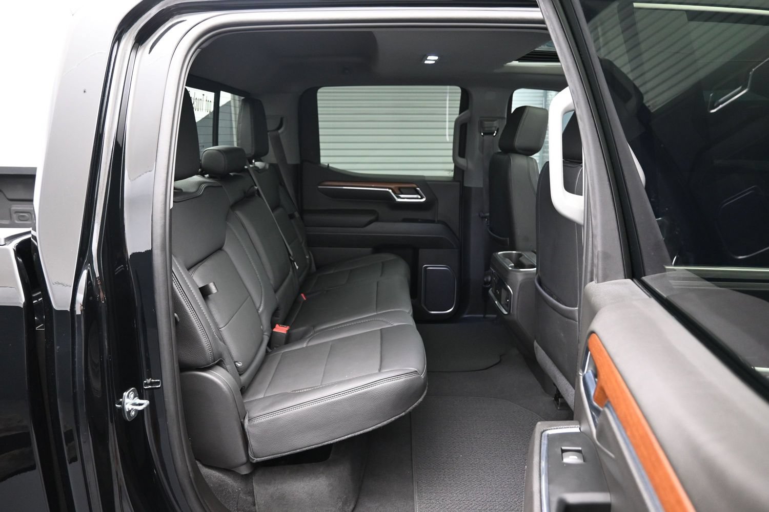 Used 2023 GMC Sierra 1500 Denali w/ Denali Reserve Package AWD/4WD image 12