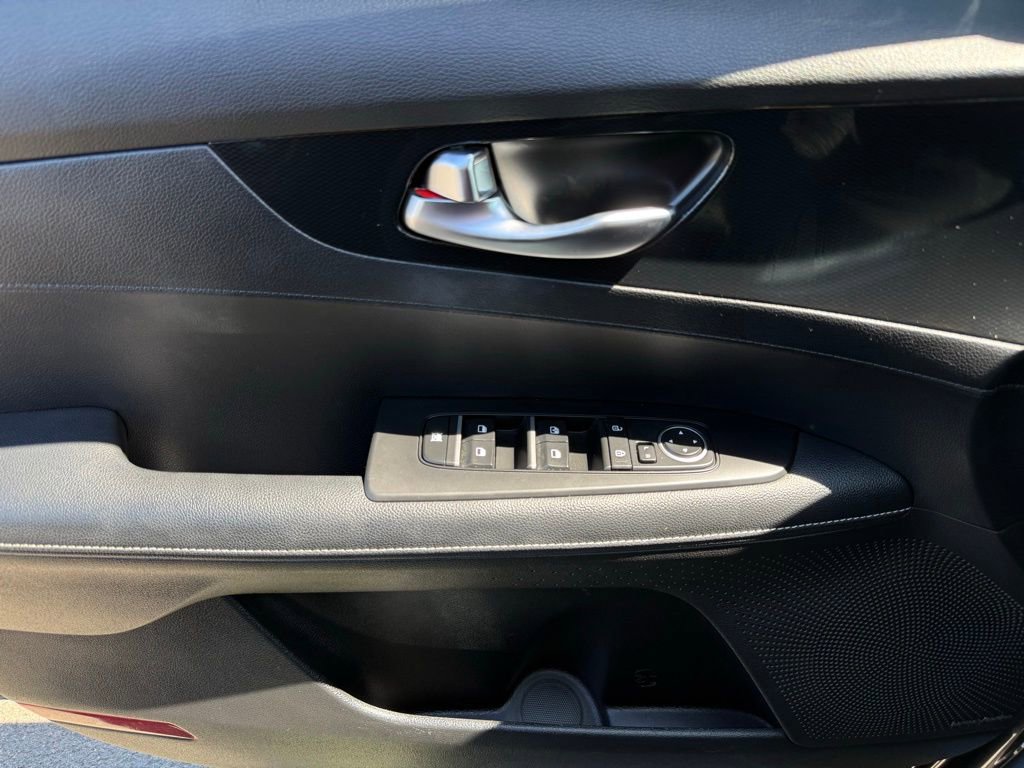 Used 2023 Kia Forte GT-Line w/ GT-Line Premium Package image 20