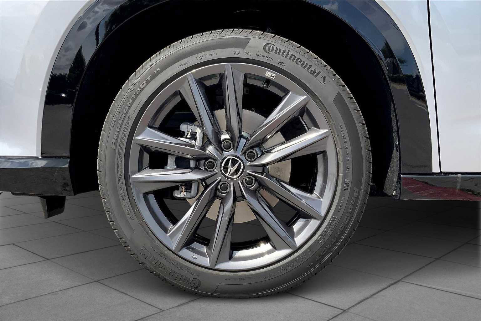 Used 2025 Acura ADX A-Spec FWD image 9