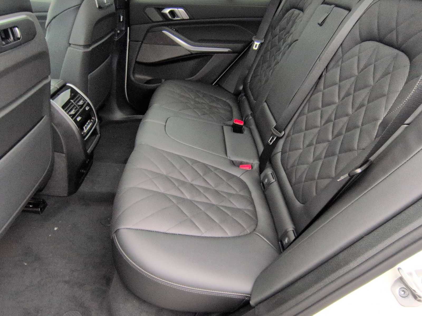 Used 2026 BMW X5 xDrive50e w/ M Sport Package AWD/4WD image 21