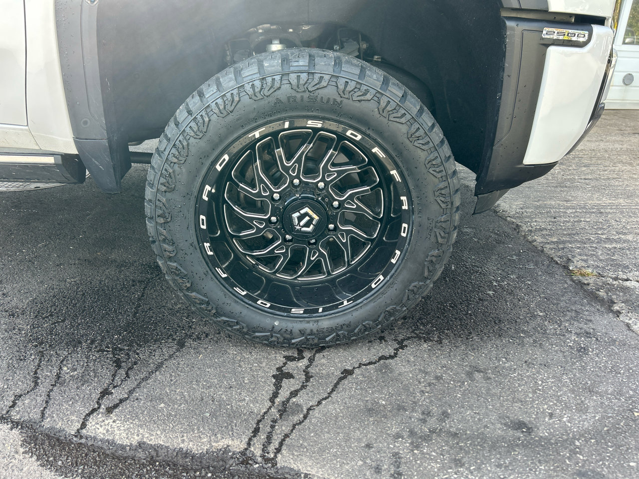 Used 2024 GMC Sierra 2500 Denali Ultimate w/ Snow Plow Prep/Camper Package image 17