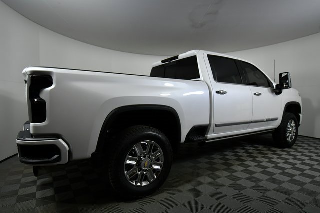 Used 2024 Chevrolet Silverado 3500 High Country w/ Technology Package image 10