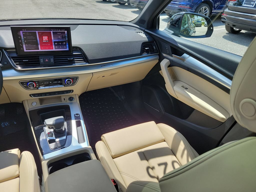 Certified 2025 Audi Q5 2.0T Premium Plus AWD/4WD image 24