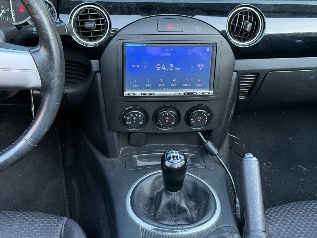 Used 2006 MAZDA MX-5 Miata RWD image 10