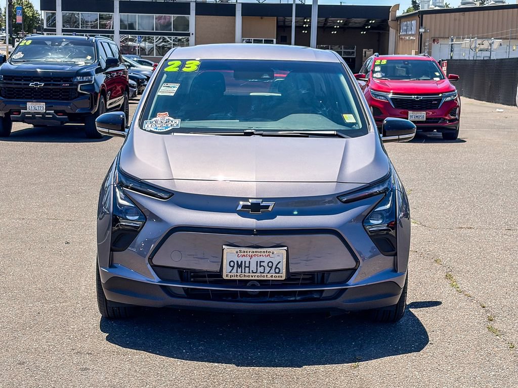 Used 2023 Chevrolet Bolt LT w/ Infotainment Package FWD image 6