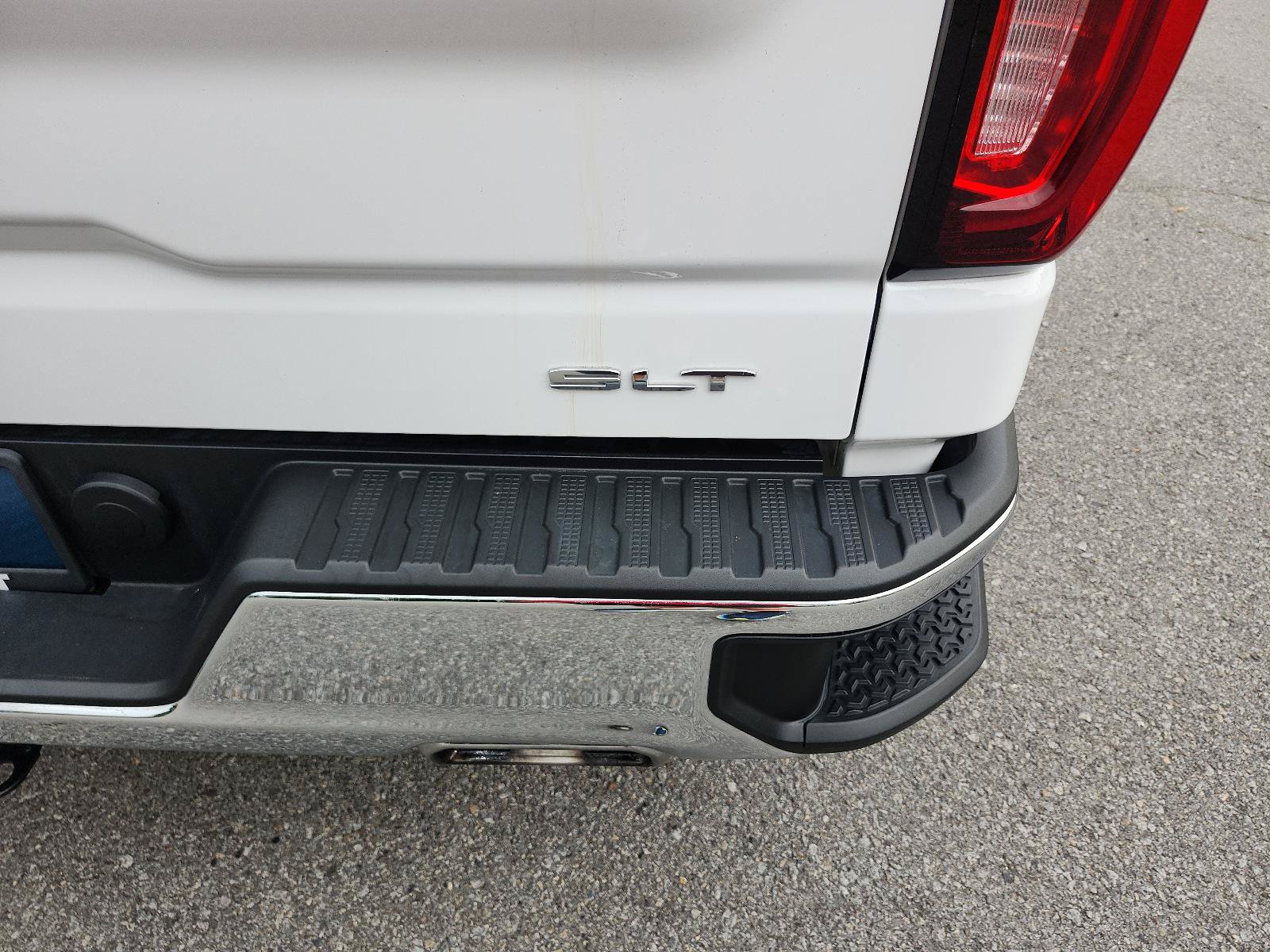 Certified 2023 GMC Sierra 1500 SLT w/ SLT Premium Package AWD/4WD image 5