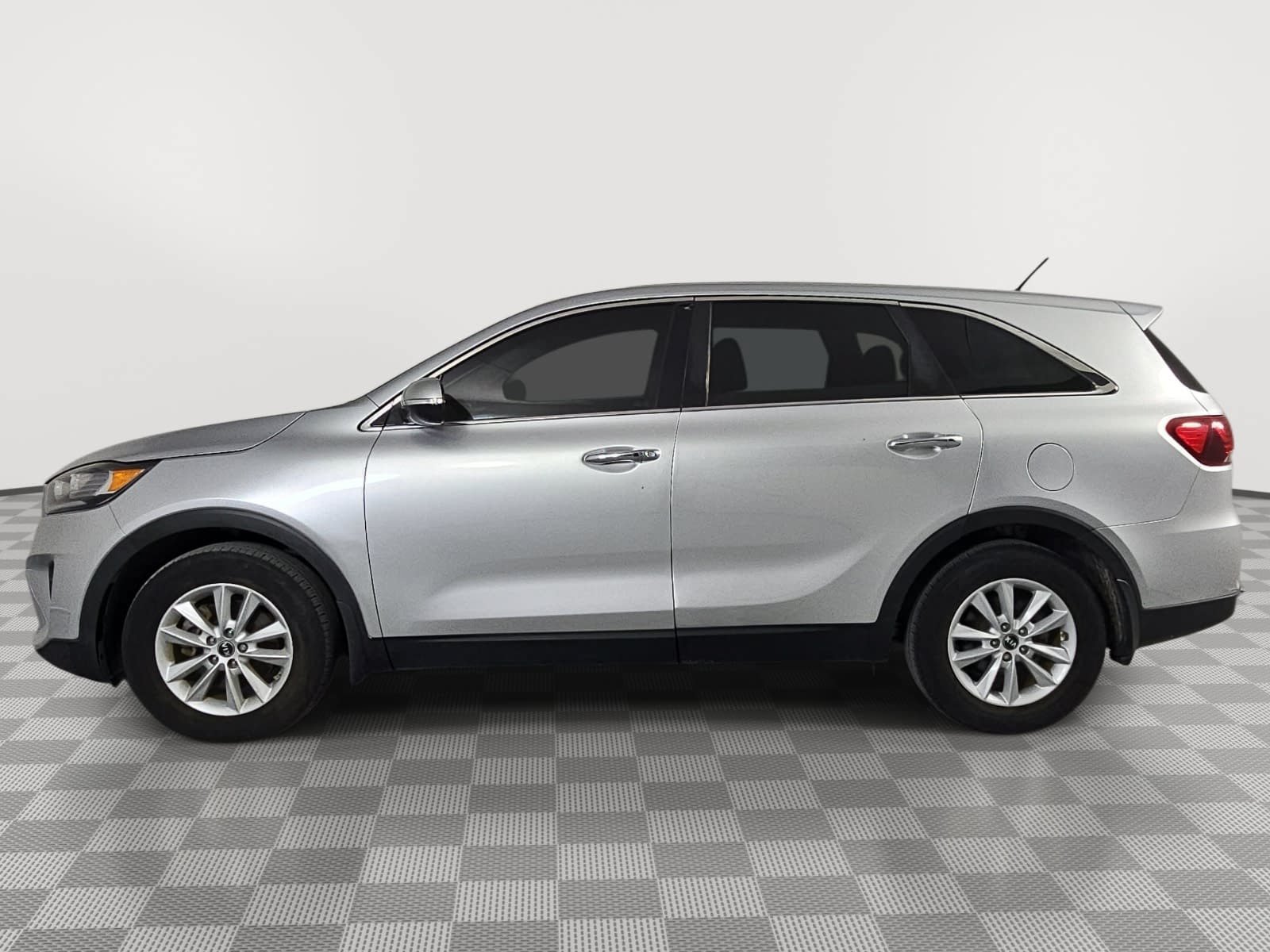 Used 2020 Kia Sorento LX FWD image 5