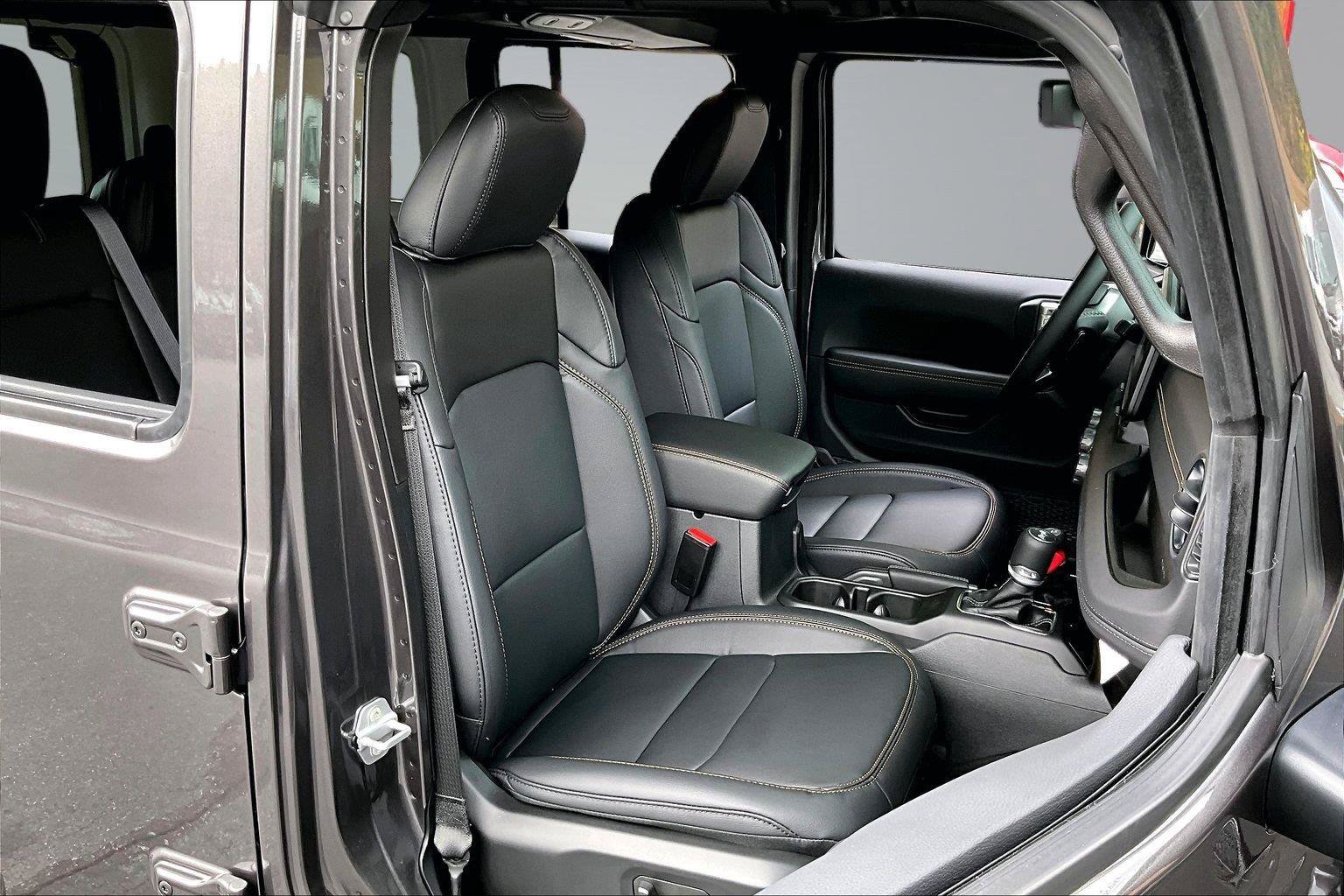 New 2026 Jeep Wrangler Unlimited Sahara AWD/4WD image 9
