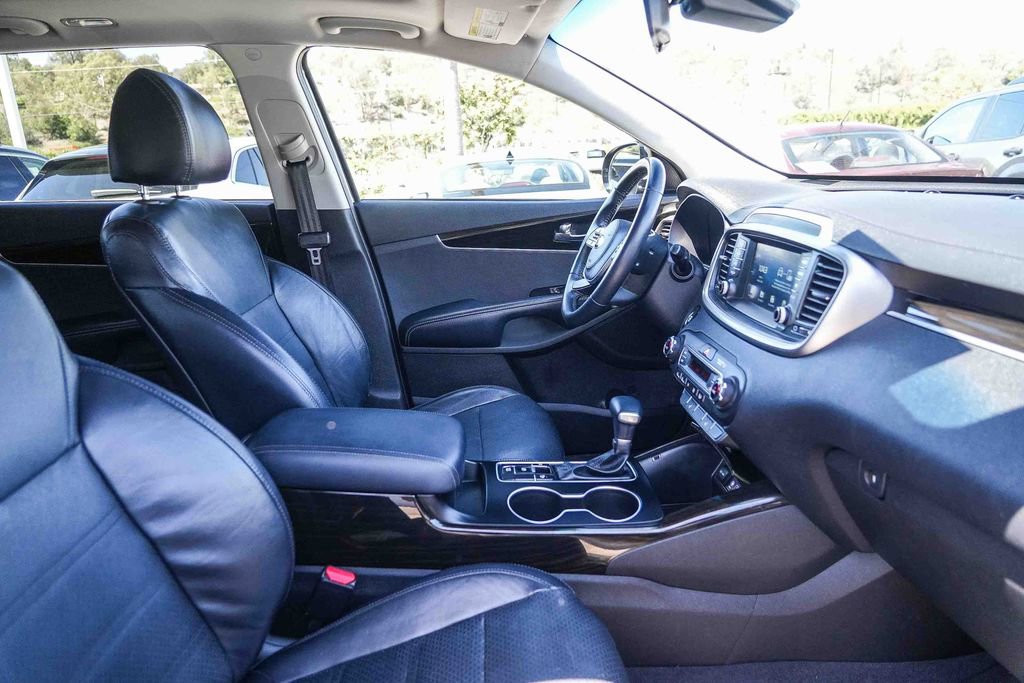 Used 2020 Kia Sorento EX image 17