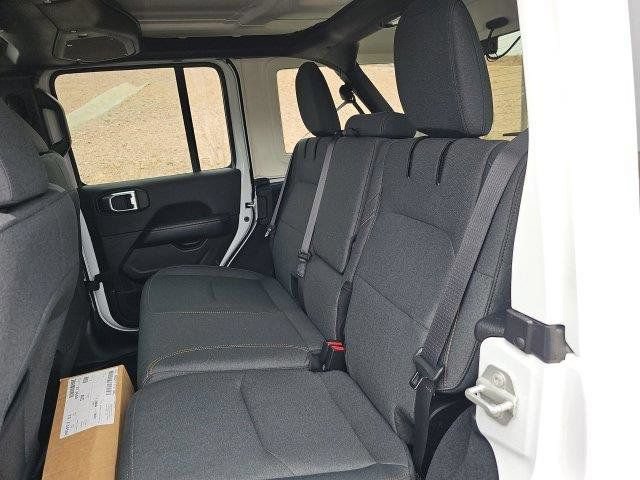 New 2024 Jeep Wrangler Unlimited Sahara w/ Safety Group AWD/4WD image 15