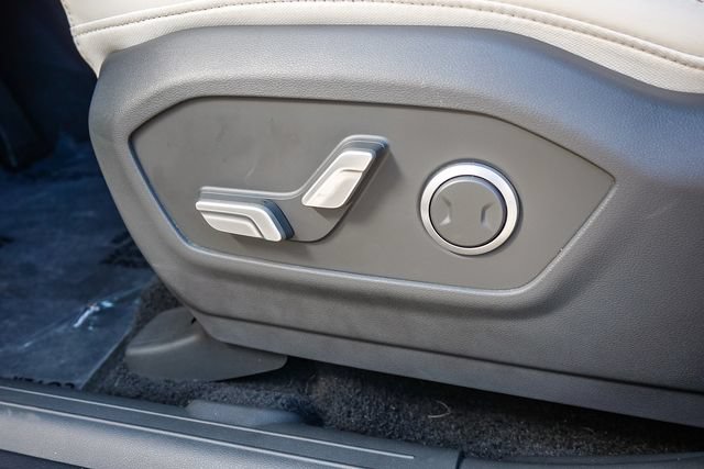 Used 2025 Hyundai Santa Fe SEL FWD image 22