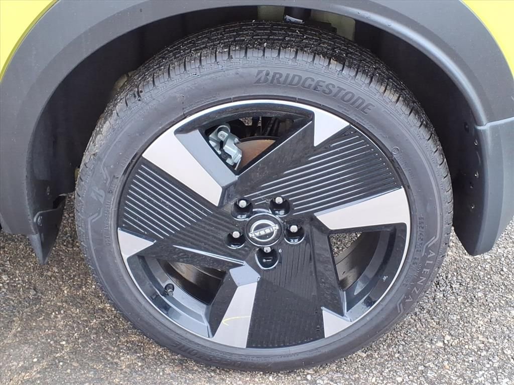 New 2026 Nissan Kicks SR w/ SR Premium Package image 10