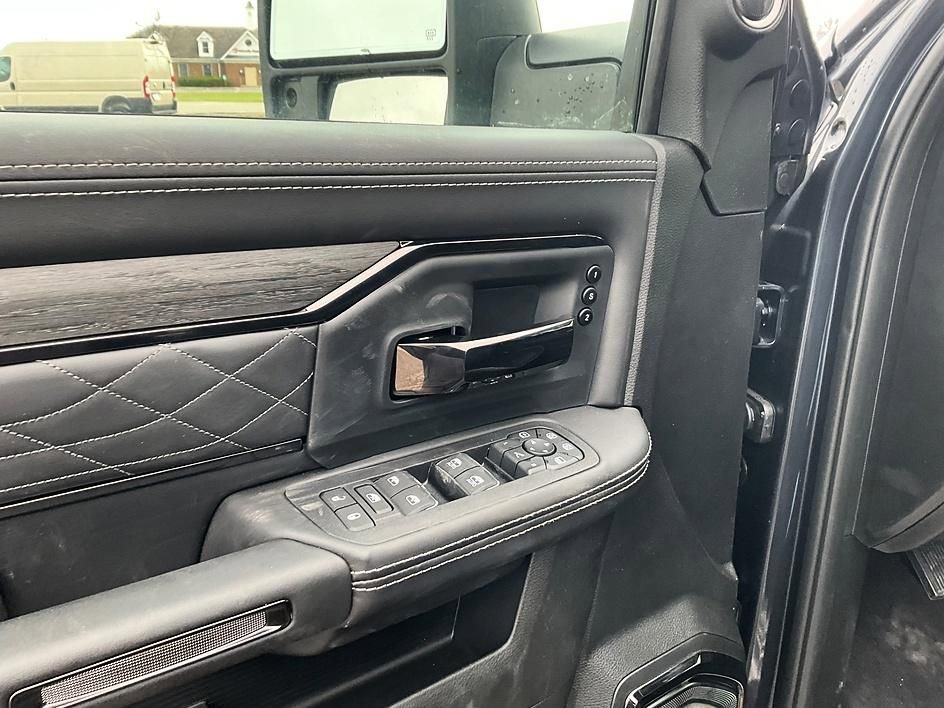 New 2026 RAM 3500 Limited image 12