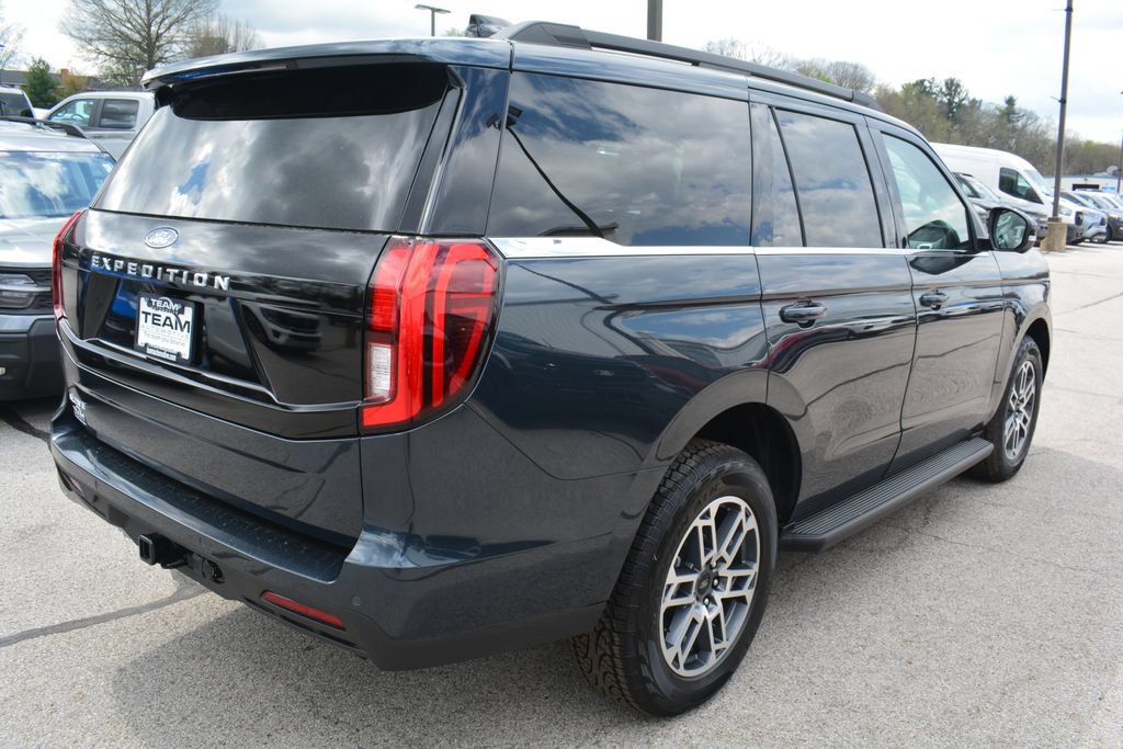 New 2026 Ford Expedition Active AWD/4WD image 3
