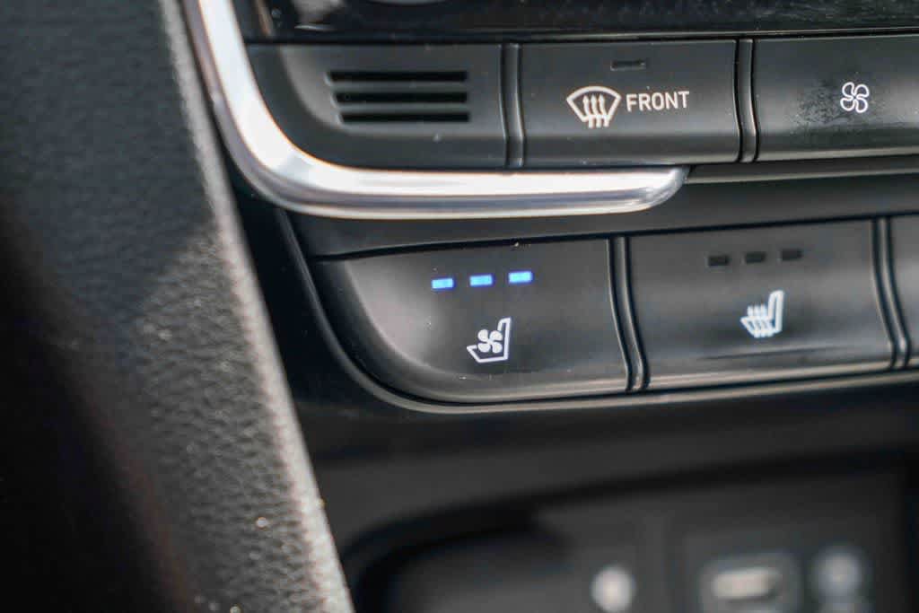 Used 2020 Hyundai Santa Fe Limited FWD image 22