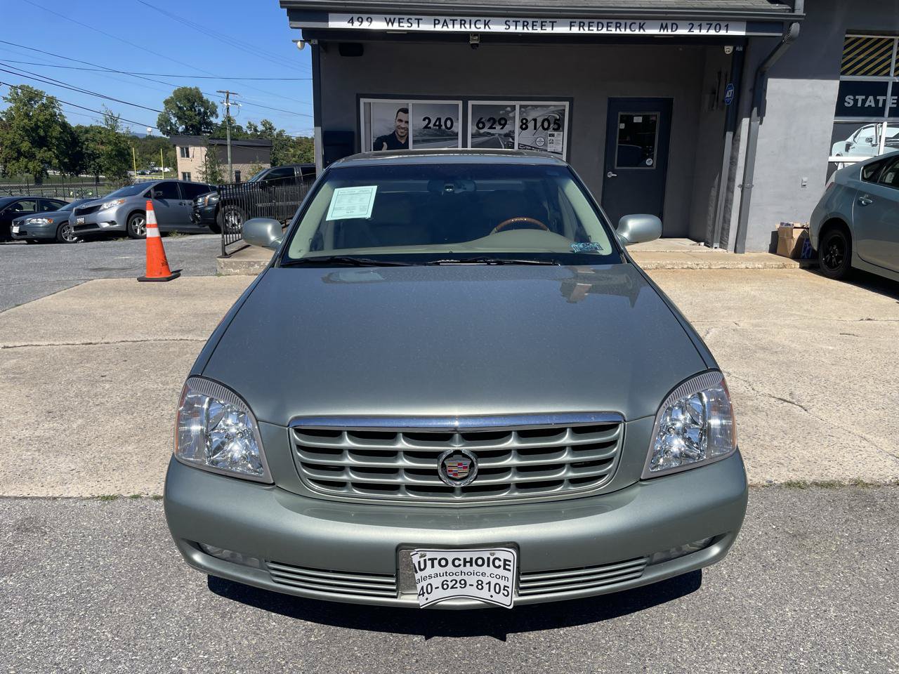 Used 2005 Cadillac De Ville DTS w/ Equipment Group FWD image 4