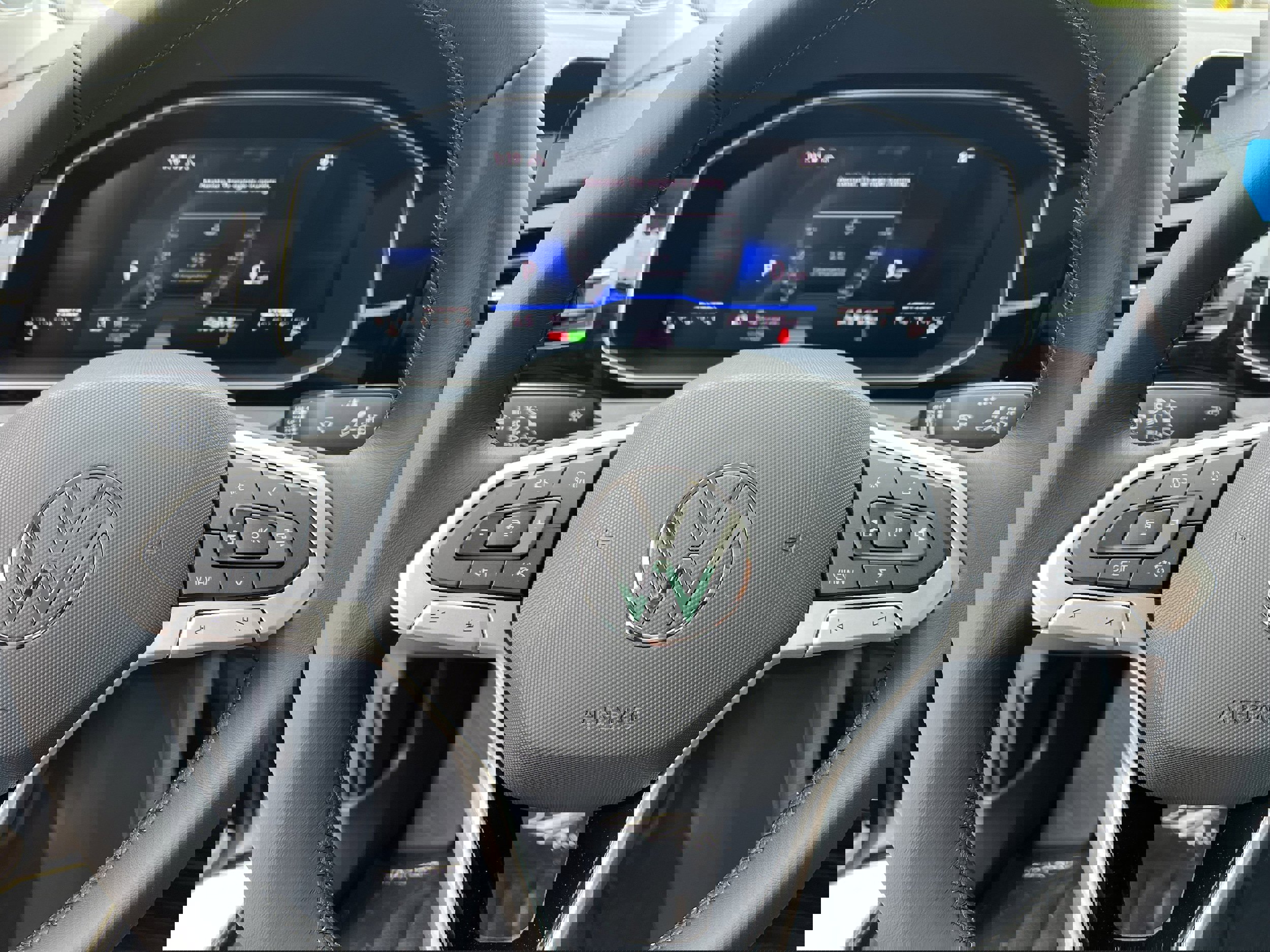 New 2025 Volkswagen Jetta SE image 31