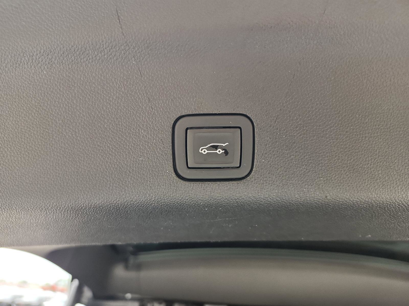 Certified 2024 GMC Yukon XL AT4 w/ AT4 Premium Package AWD/4WD image 12