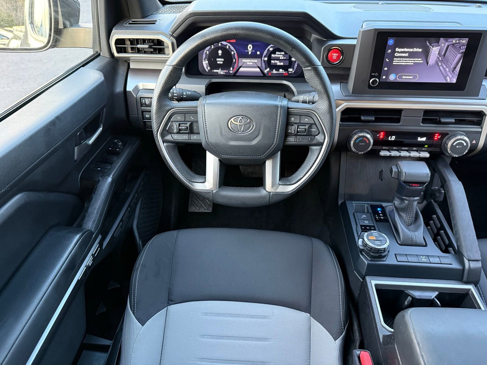 Used 2025 Toyota Tacoma TRD Off-Road AWD/4WD image 27