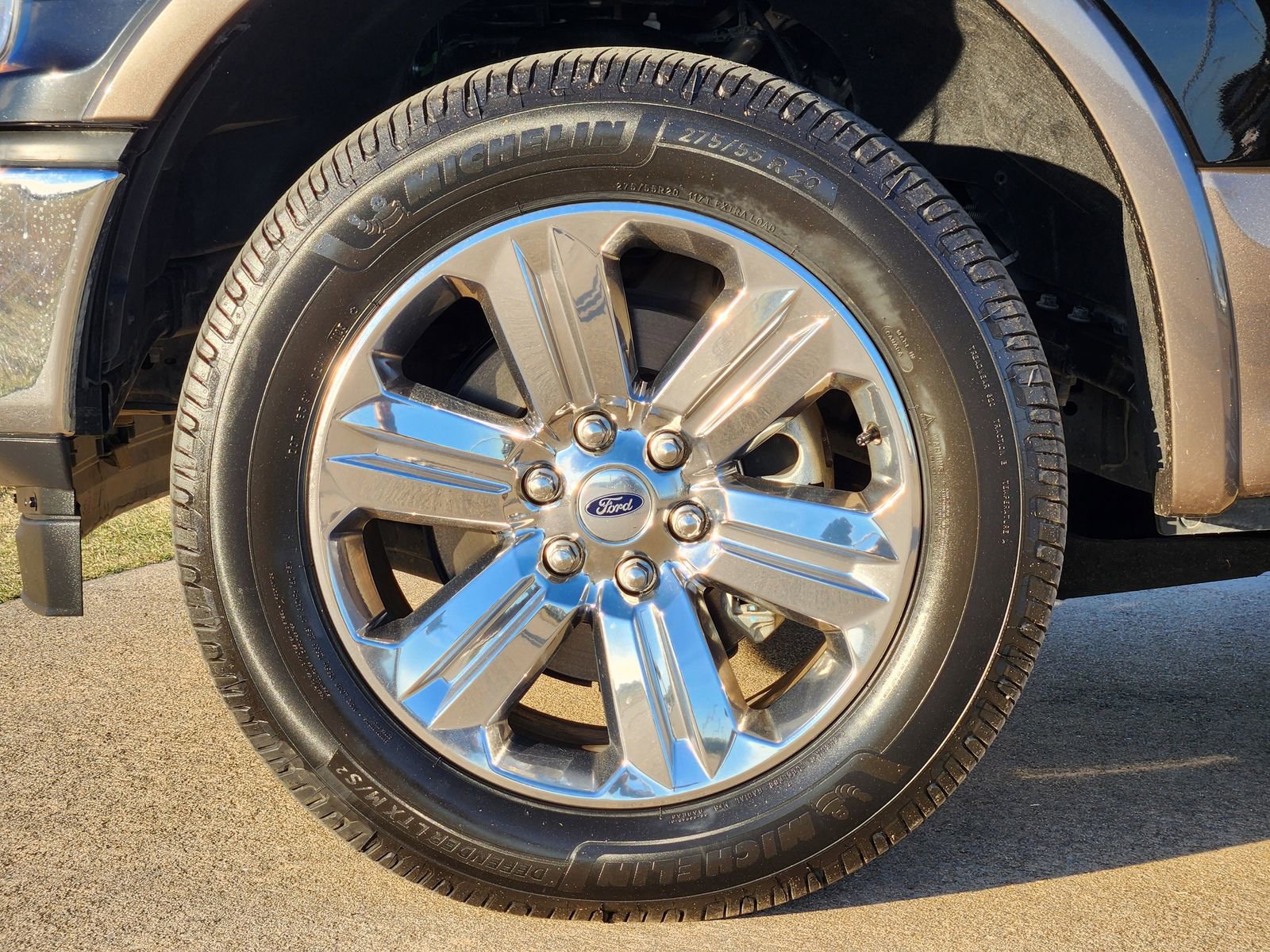 Used 2020 Ford F150 Lariat image 14