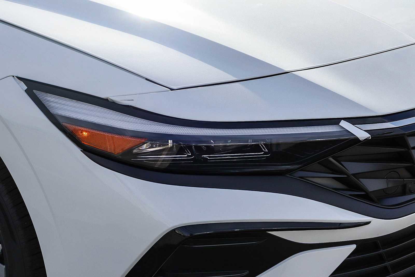 New 2026 Hyundai Elantra Limited FWD image 4