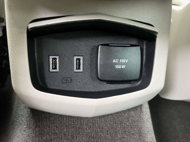 Used 2020 Lincoln MKZ w/ Convenience Package FWD image 11