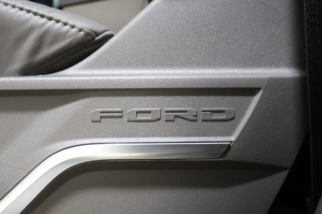 Used 2025 Ford F250 Platinum w/ Platinum Plus Package image 88