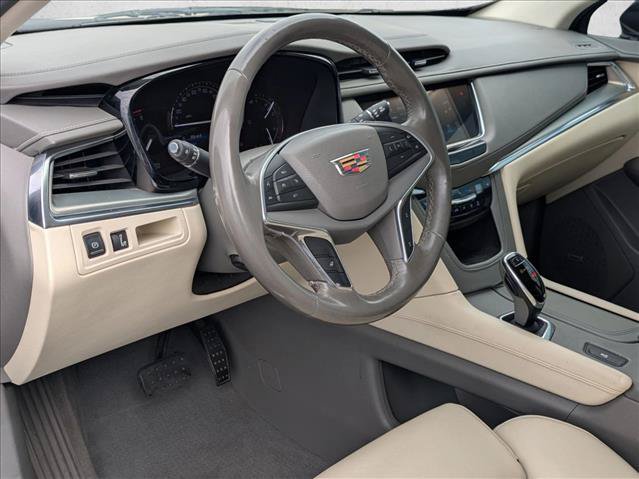 Used 2017 Cadillac XT5 Luxury FWD image 10