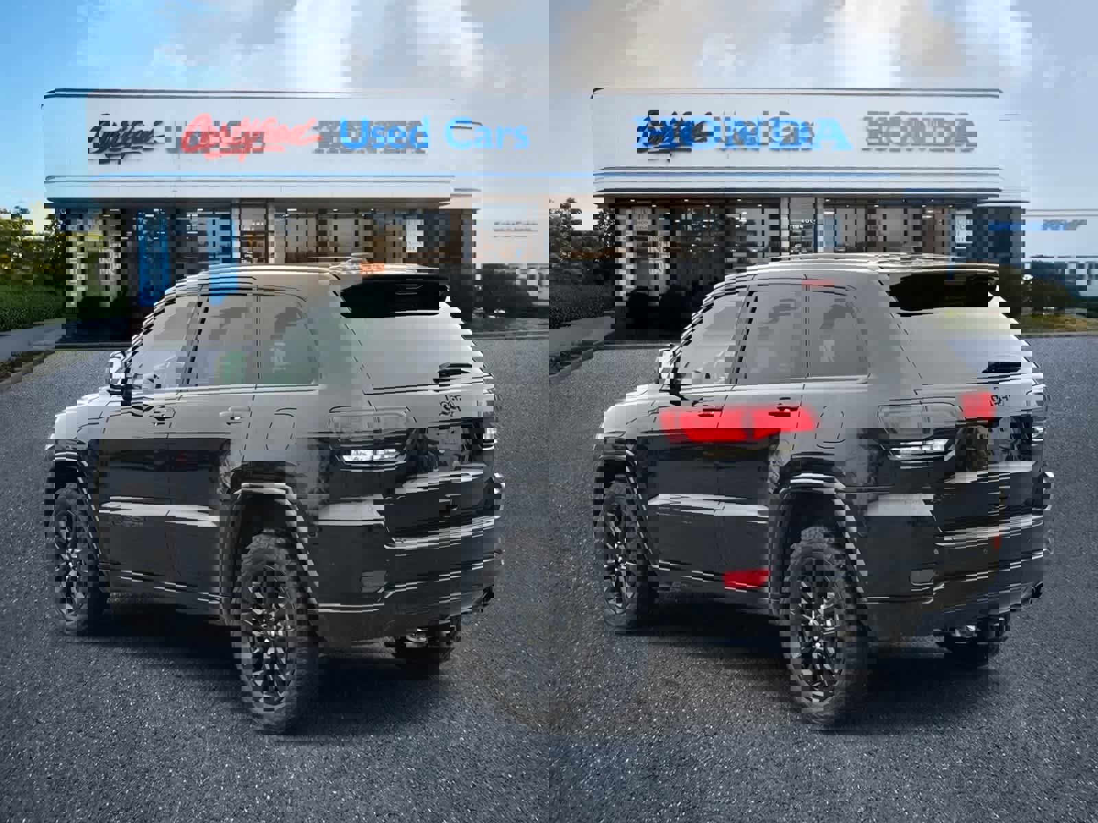 Used 2020 Jeep Grand Cherokee Altitude image 3