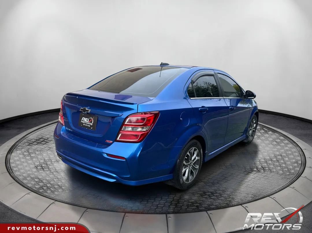 Used 2019 Chevrolet Sonic LT w/ Convenience Package FWD image 5