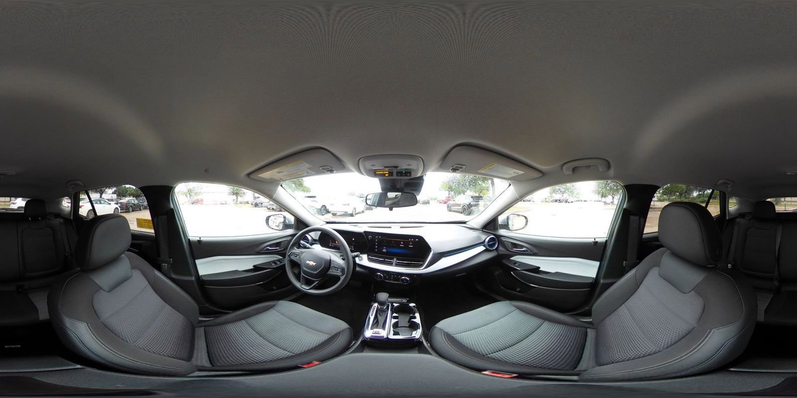Used 2025 Chevrolet Trax LT FWD image 42