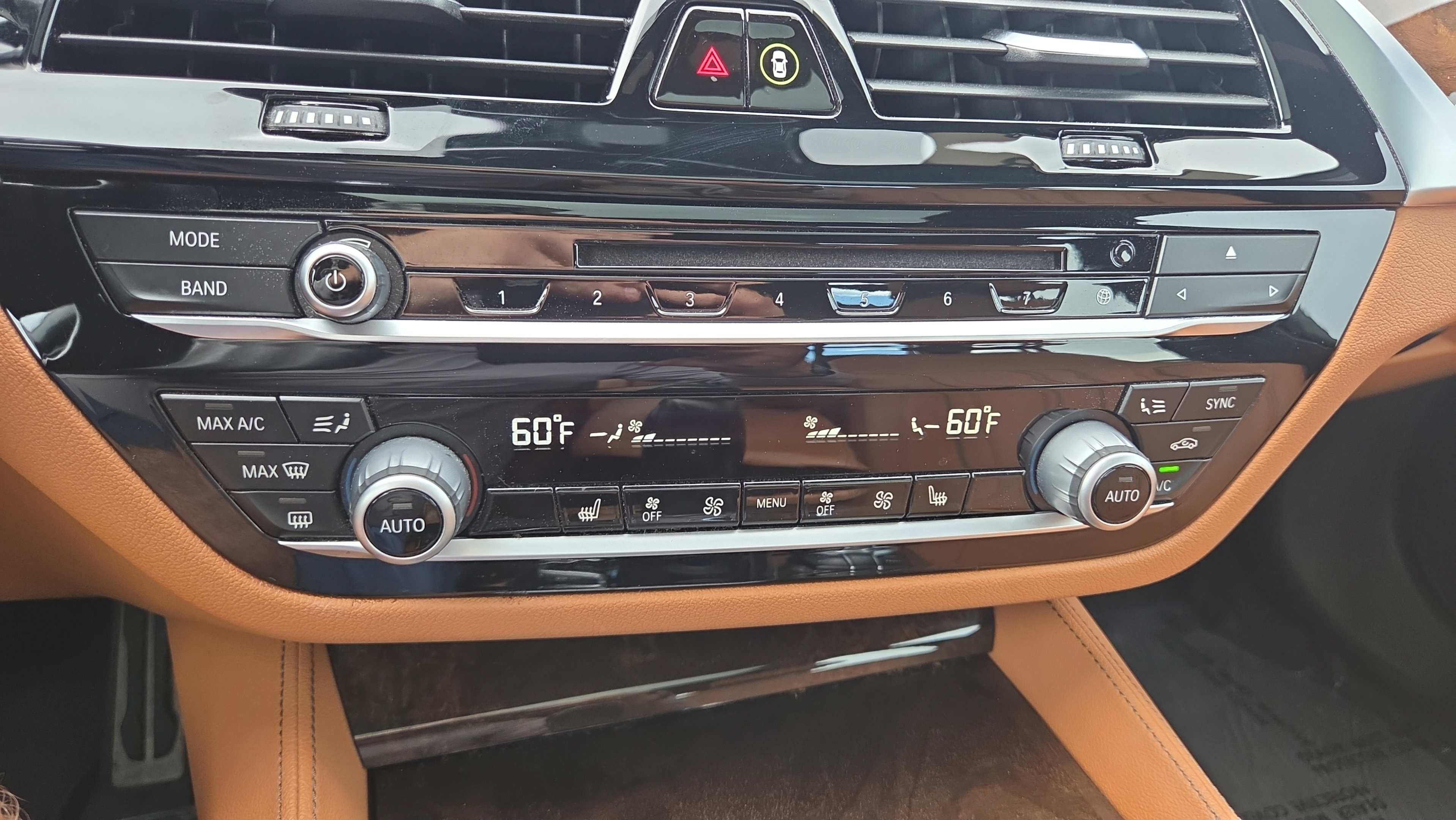 Used 2018 BMW 540i w/ M Sport Package RWD image 31