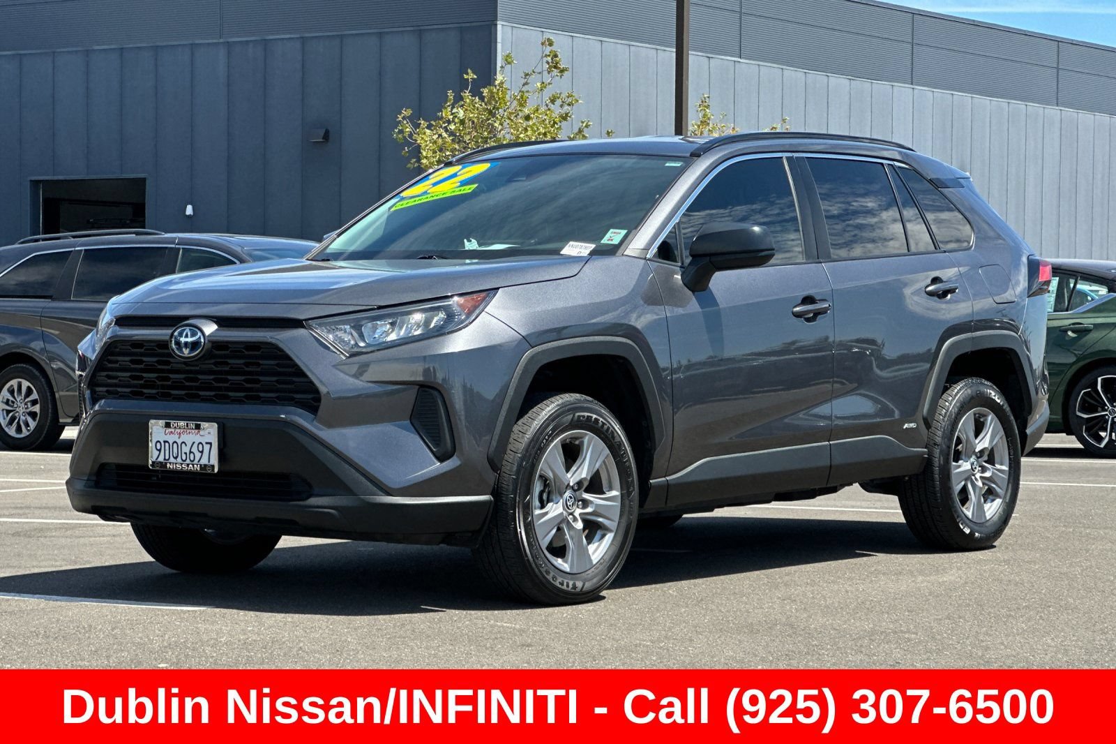 Used 2022 Toyota RAV4 LE AWD/4WD image 8