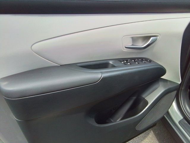 Used 2025 Hyundai Tucson SE image 21