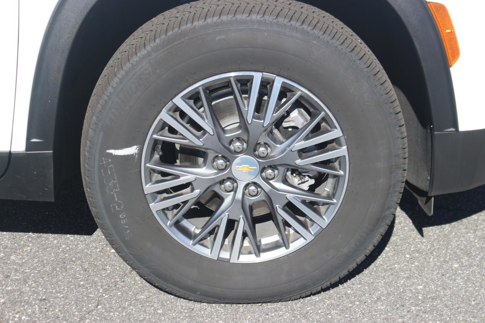 New 2025 Chevrolet Traverse LT w/ Driver Confidence Package image 9