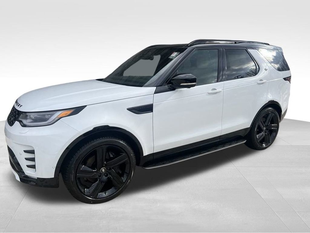 New 2025 Land Rover Discovery Dynamic SE