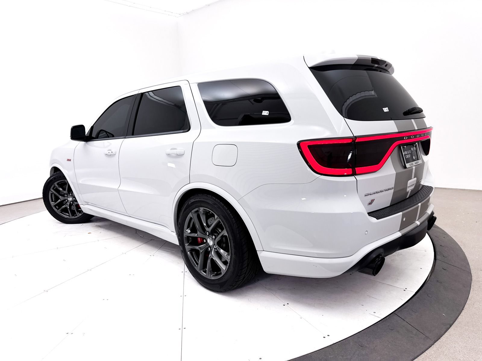 Used 2020 Dodge Durango SRT w/ Premium Interior Group AWD/4WD image 2