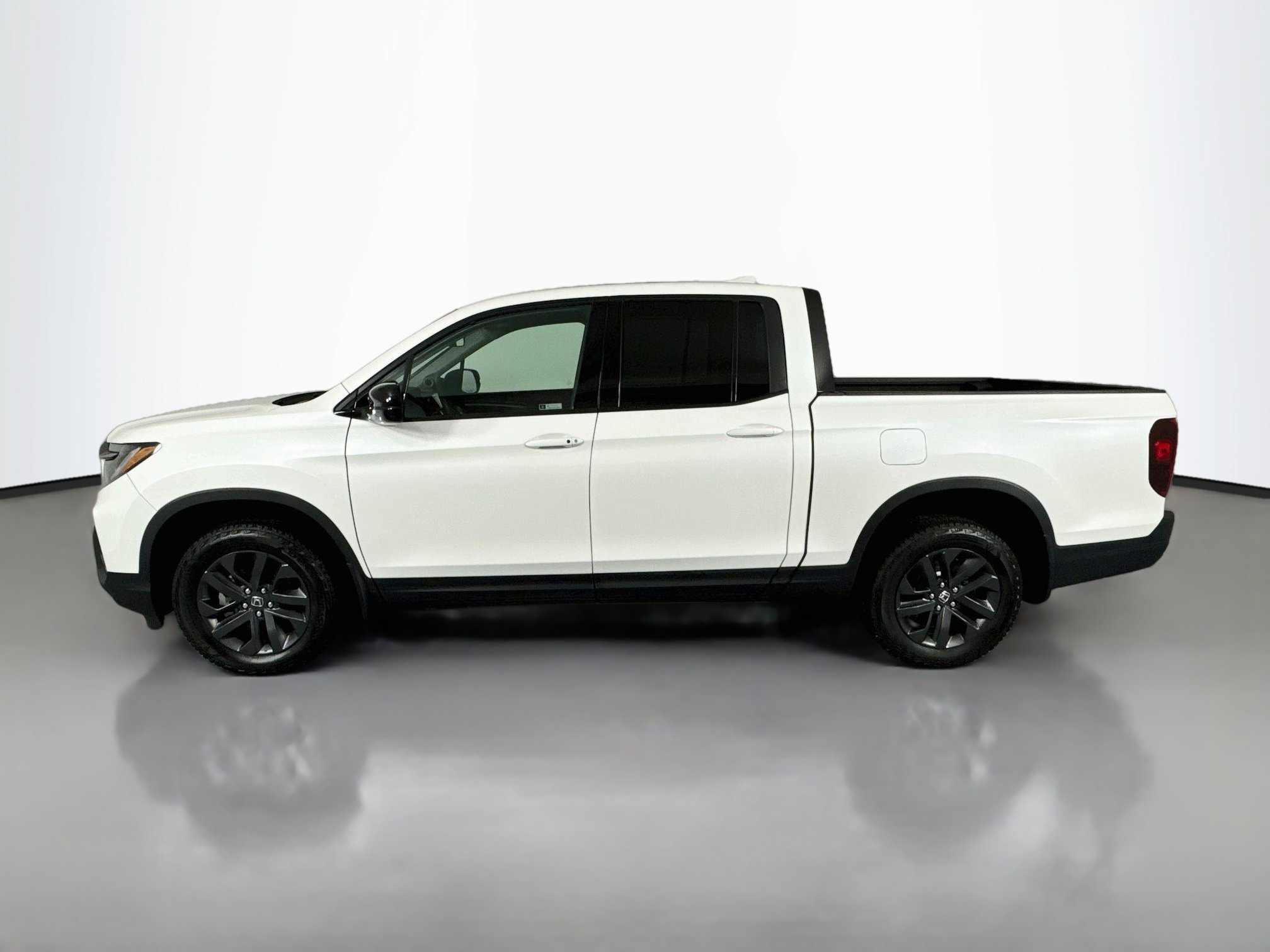 Certified 2023 Honda Ridgeline Sport image 8