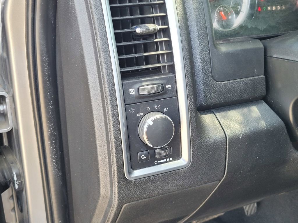 Used 2021 RAM 1500 Classic Warlock w/ Warlock Decor Package AWD/4WD image 17