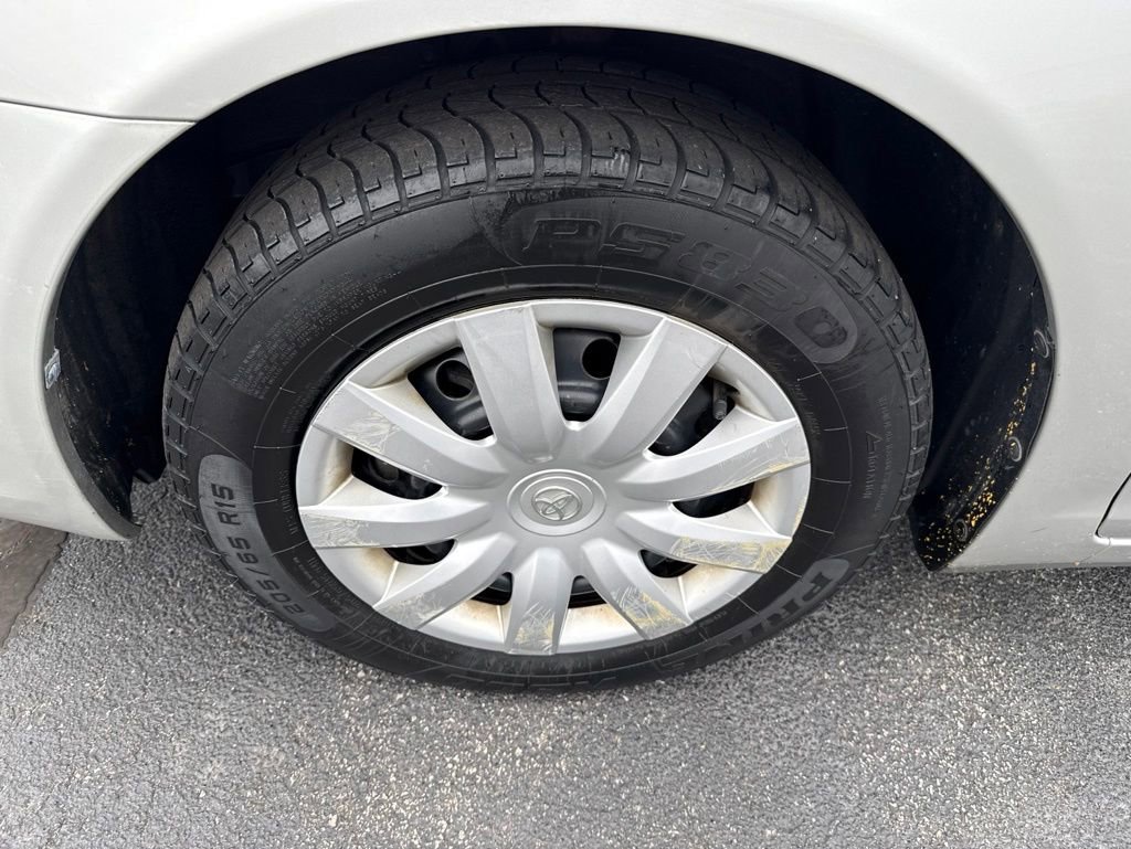 Used 2005 Toyota Camry LE FWD image 17