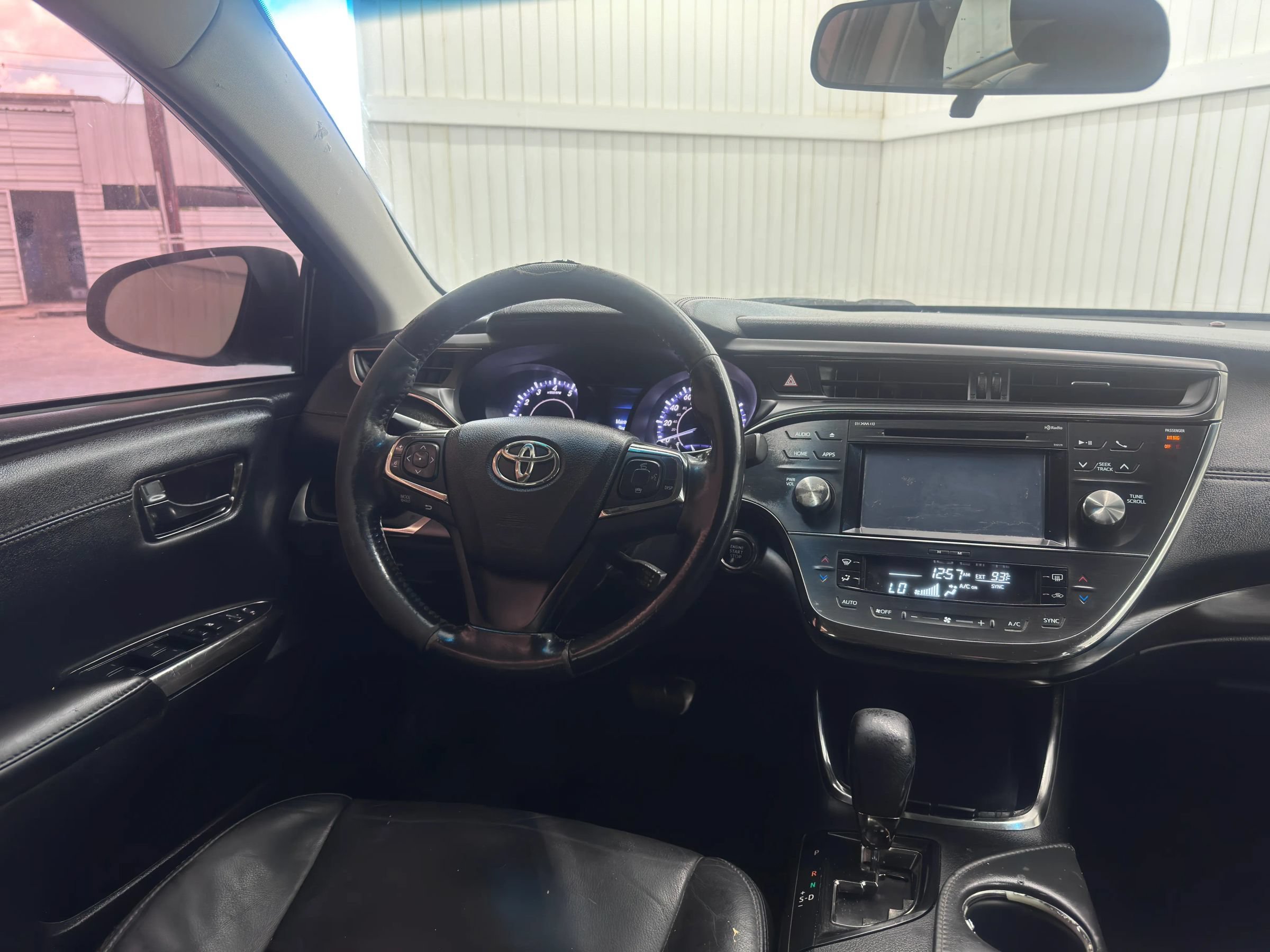 Used 2016 Toyota Avalon XLE FWD image 15