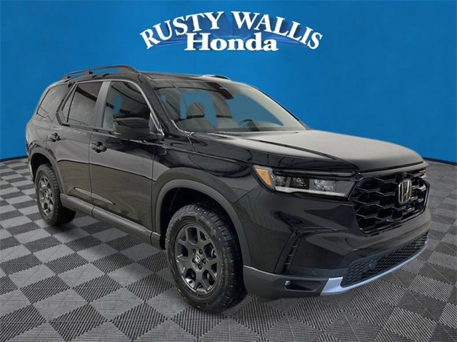 New 2025 Honda Pilot TrailSport