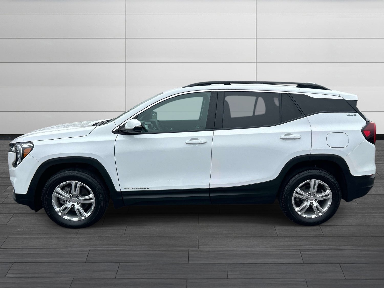 Used 2022 GMC Terrain SLE w/ Driver Convenience Package AWD/4WD image 7