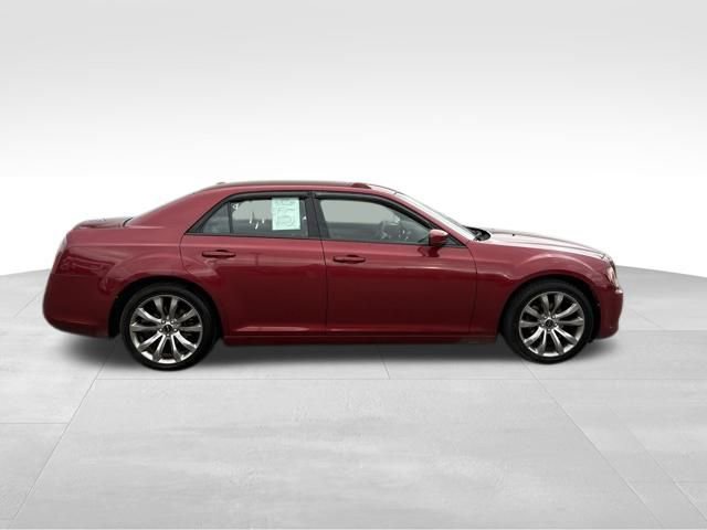 Used 2014 Chrysler 300 S image 9