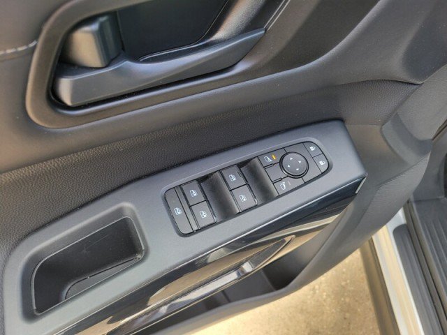 Used 2025 Nissan Pathfinder SV FWD image 26